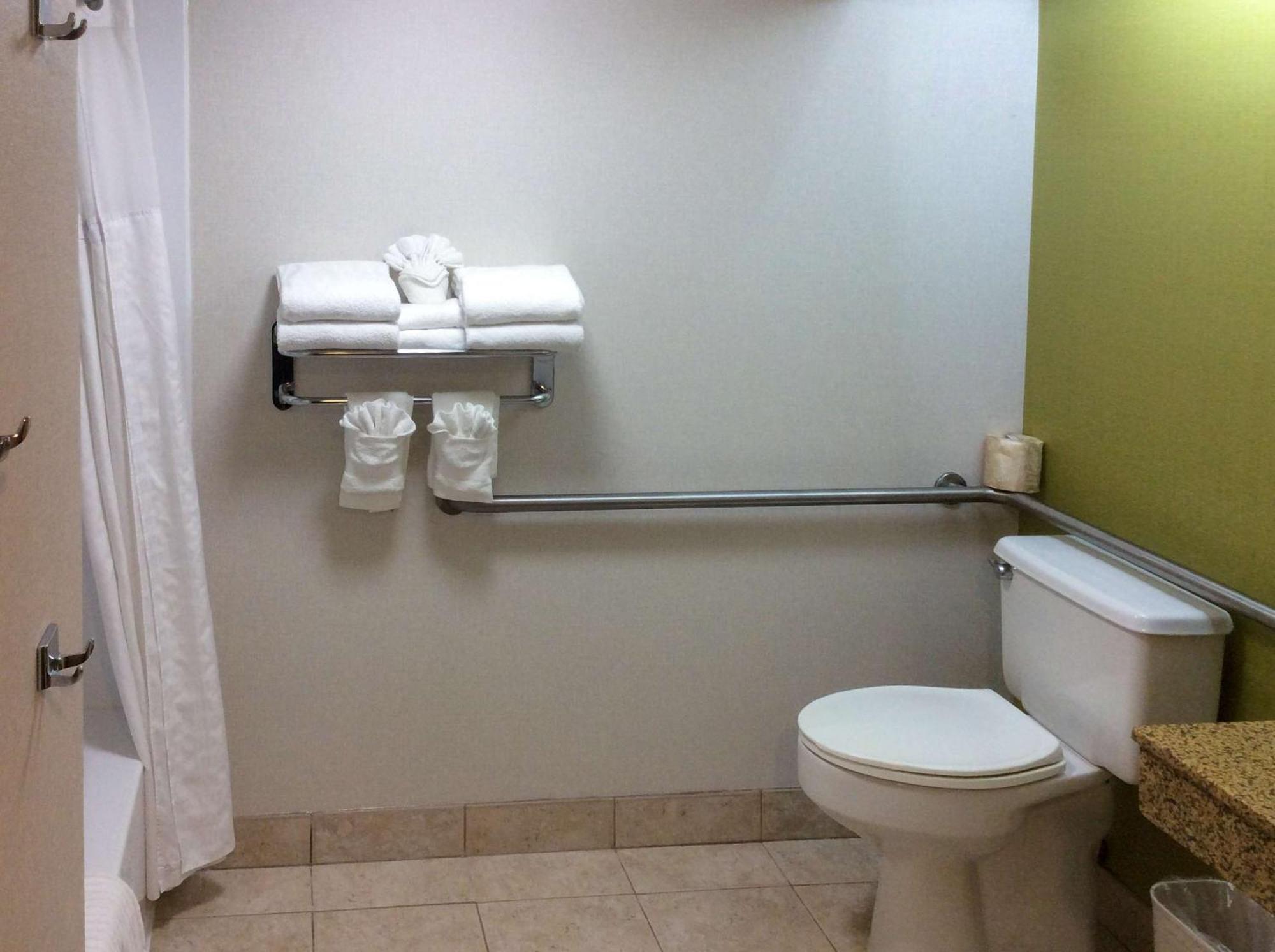 Comfort Inn 3*